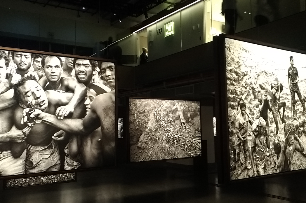 Preview gold mina serra pelada - sebastião salgado